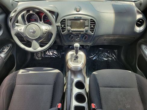 Used 2015 Nissan Juke S FWD image 11