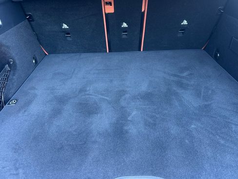 Used 2025 Mercedes-Benz GLC 350e 4MATIC image 19