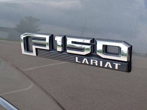 Used 2018 Ford F150 Lariat w/ Equipment Group 502A Luxury AWD/4WD image 6