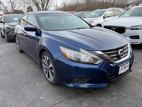 Used 2016 Nissan Altima 2.5 SR image 1