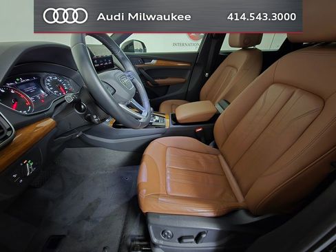Used 2023 Audi Q5 2.0T Premium w/ Convenience Package AWD/4WD image 16
