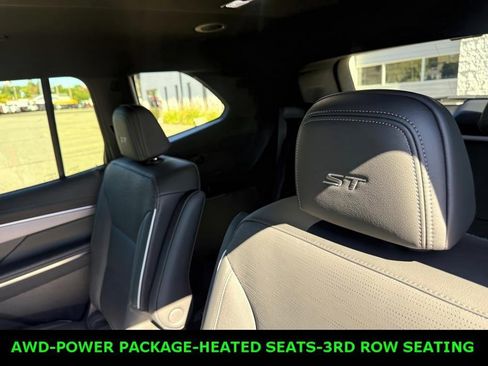 New 2026 Buick Enclave Sport Touring w/ Power Package image 8