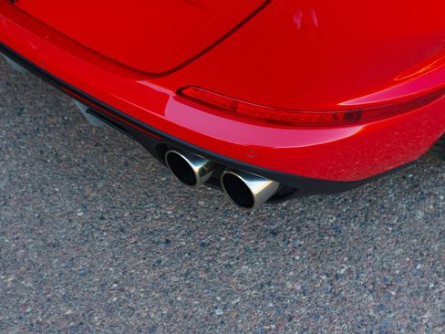 Used 2015 Ferrari California T RWD image 86