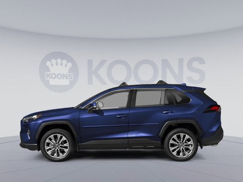 Used 2024 Toyota RAV4 XLE Premium AWD/4WD image 4
