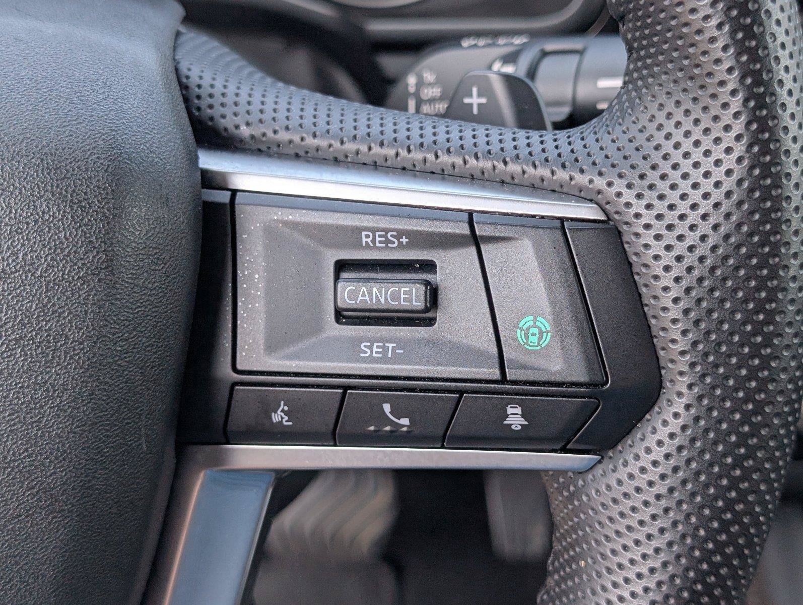 Used 2025 Mitsubishi Outlander SE AWD/4WD image 29