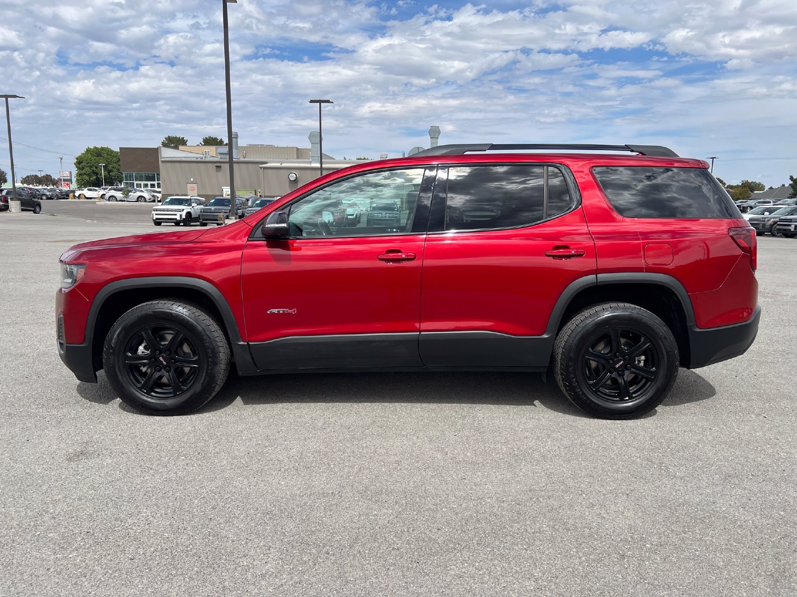 Used 2022 GMC Acadia AT4 w/ Technology Package AWD/4WD image 6