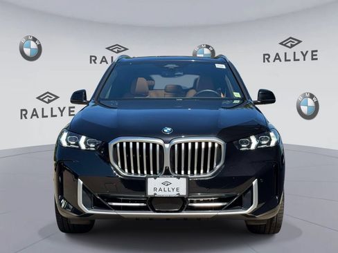 Certified 2024 BMW X5 xDrive40i w/ Premium Package AWD/4WD image 2