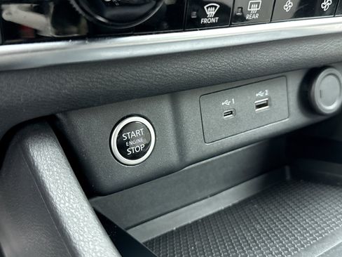 Used 2023 Nissan Rogue SV AWD/4WD image 19