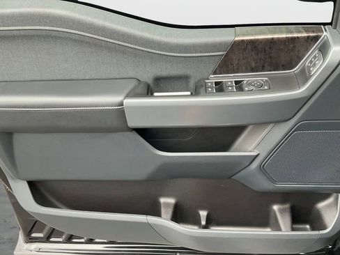 Used 2022 Ford F150 Lariat image 12