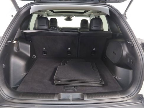 Used 2019 Jeep Cherokee Limited w/ Technology Group AWD/4WD image 46
