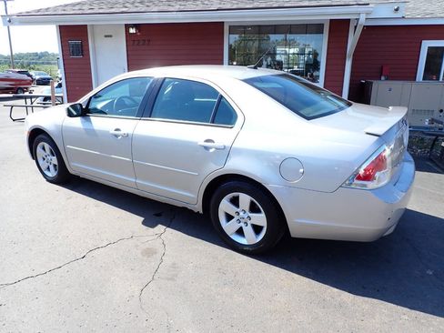 Used 2008 Ford Fusion SE FWD image 4