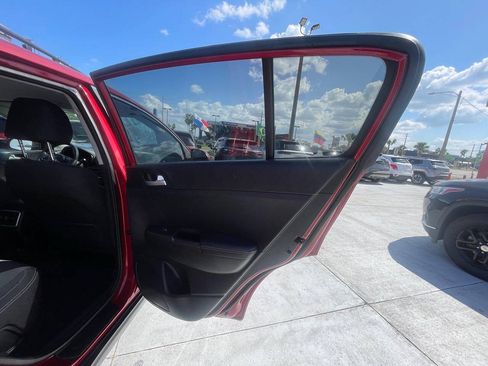 Used 2019 Kia Sportage LX AWD/4WD image 13