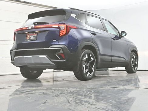 Used 2024 Kia Seltos EX AWD/4WD image 30