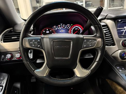 Used 2016 GMC Yukon Denali image 34