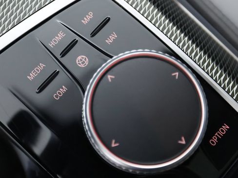 Used 2022 BMW M3 Competition AWD/4WD image 25