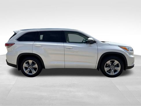 Used 2016 Toyota Highlander Limited Platinum AWD/4WD image 6