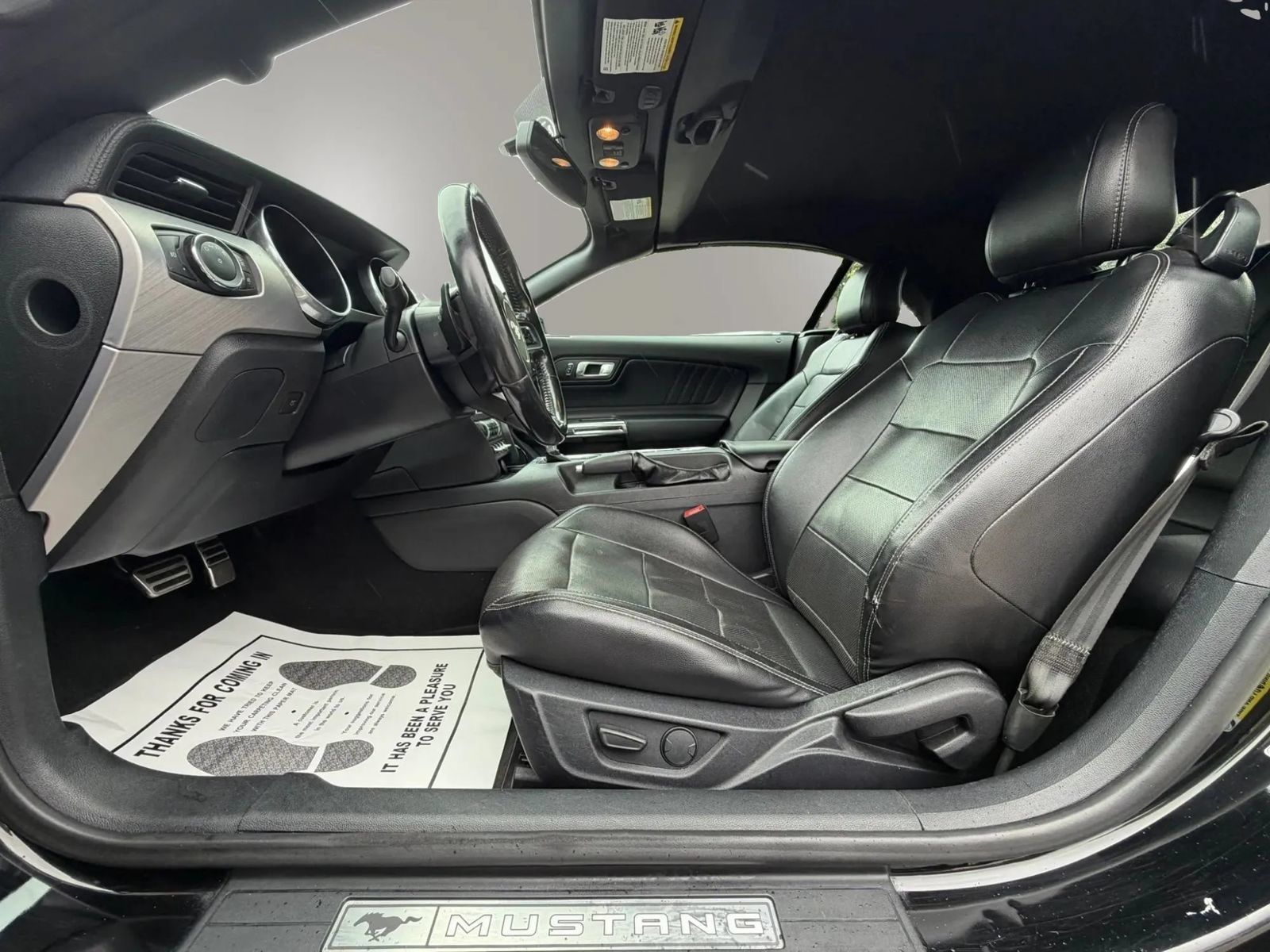 Used 2020 Ford Mustang Premium RWD image 11
