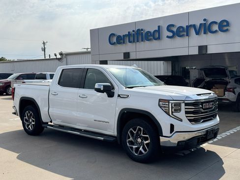 Used 2024 GMC Sierra 1500 SLT AWD/4WD image 1