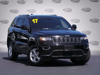 Used 2017 Jeep Grand Cherokee Laredo w/ Quick Order Package 23E AWD/4WD video 2