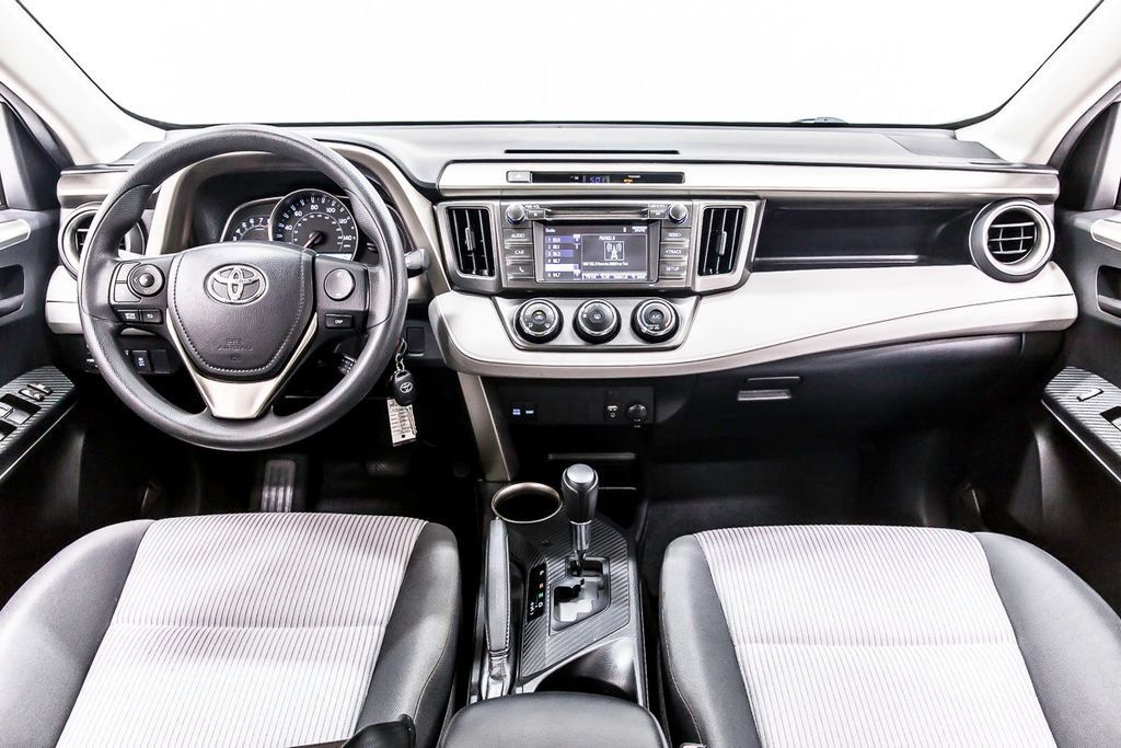Used 2014 Toyota RAV4 LE FWD image 17