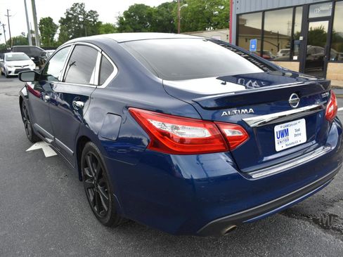 Used 2016 Nissan Altima 3.5 SR FWD image 8
