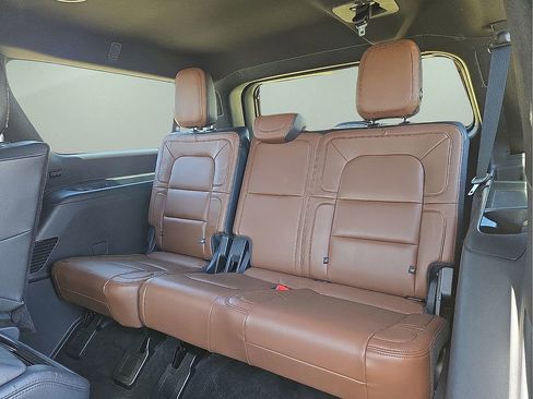 Used 2024 Lincoln Navigator L Reserve AWD/4WD image 15