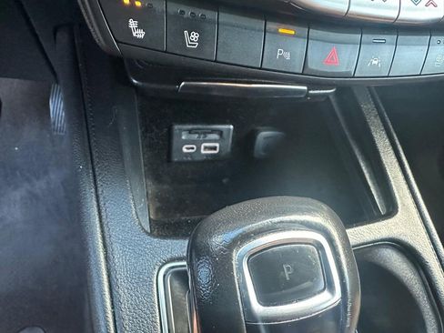 Used 2019 Cadillac XT4 Premium Luxury image 17