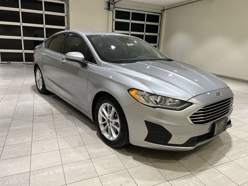 Used 2020 Ford Fusion SE FWD image 7