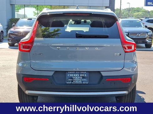 New 2025 Volvo XC40 B5 Ultra w/ Protection Package Premier image 6