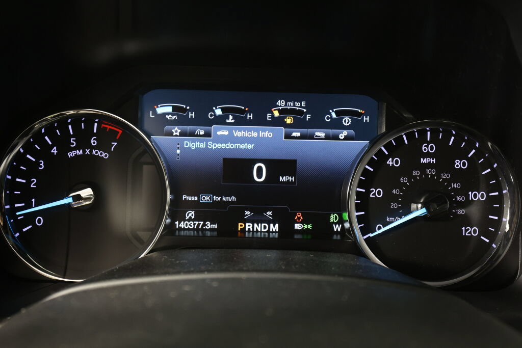 Used 2018 Ford Expedition Max XLT w/ Equipment Group 202A AWD/4WD image 32