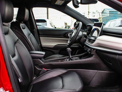 Used 2025 Jeep Compass Limited AWD/4WD image 42