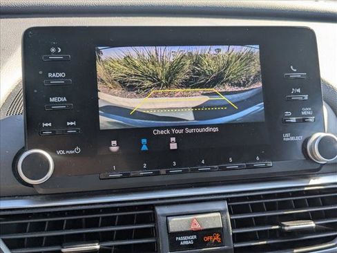 Used 2019 Honda Accord LX image 9