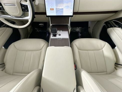 Certified 2025 Land Rover Range Rover Long Wheelbase SE AWD/4WD image 22