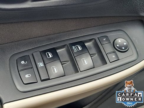 Used 2018 Jeep Cherokee Latitude FWD image 17