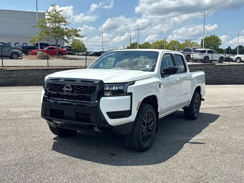 New 2026 Nissan Frontier SV w/ Tow Package AWD/4WD image 8