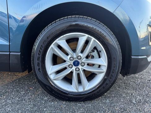 Used 2016 Ford Edge SEL w/ Equipment Group 201A AWD/4WD image 9