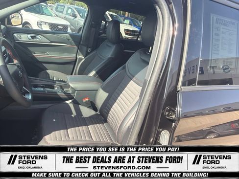 Used 2025 Ford Explorer ST-Line AWD/4WD image 16