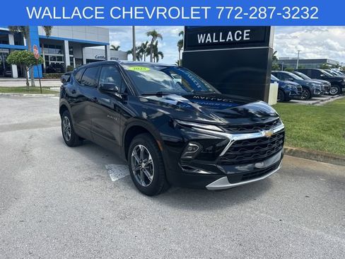 Used 2025 Chevrolet Blazer LT FWD image 5