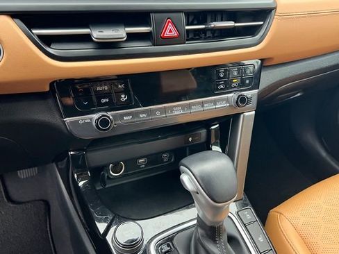 Certified 2024 Kia Seltos EX image 22