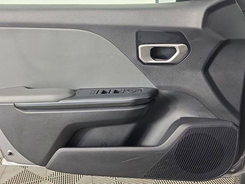 Used 2025 Kia K4 LXS image 34