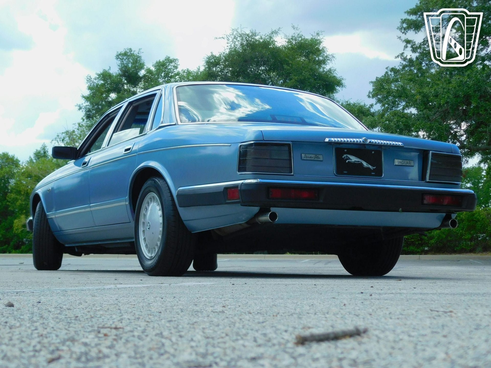 Used 1991 Jaguar XJ Vanden Plas RWD image 10