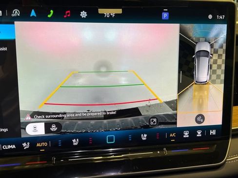 New 2026 Volkswagen Tiguan SEL R-Line AWD/4WD image 16