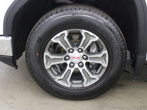 Used 2025 GMC Sierra 1500 SLT AWD/4WD image 30