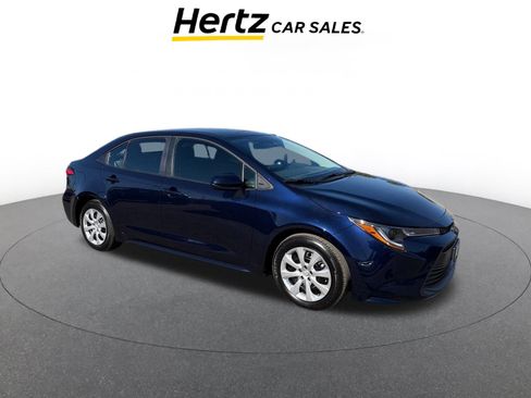 Used 2025 Toyota Corolla LE image 1