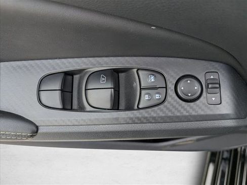 Used 2025 Nissan Altima 2.5 SV image 10