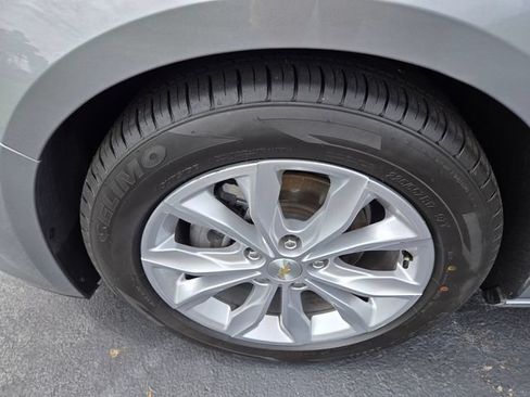 Used 2023 Chevrolet Malibu LT FWD image 28