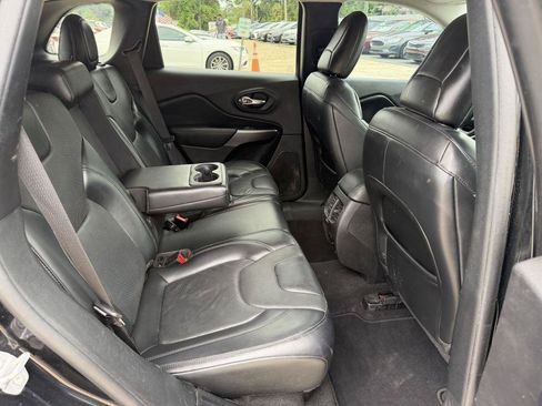 Used 2020 Jeep Cherokee Limited FWD image 14