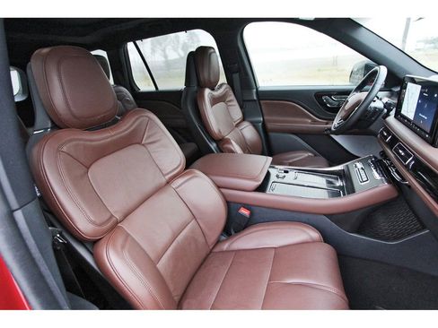 Used 2025 Lincoln Aviator Reserve w/ Equipment Group 201A image 30