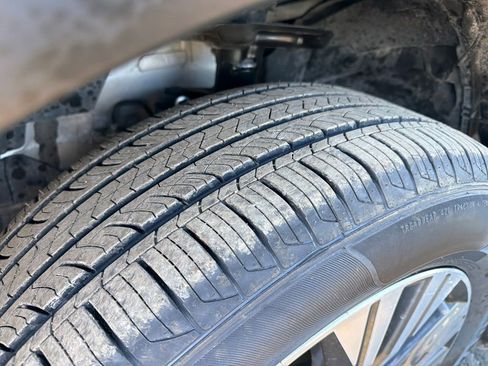 Used 2023 Nissan Rogue SV w/ SV Premium B Package image 32