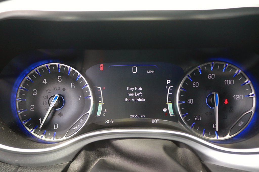 Used 2025 Chrysler Pacifica Limited FWD image 20